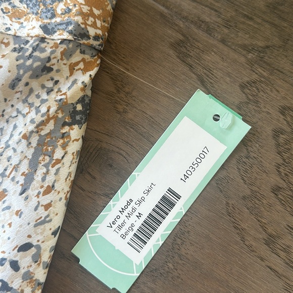 Vero Moda-Tiller Midi Slip Skirt-New with Tags - Picture 2 of 4